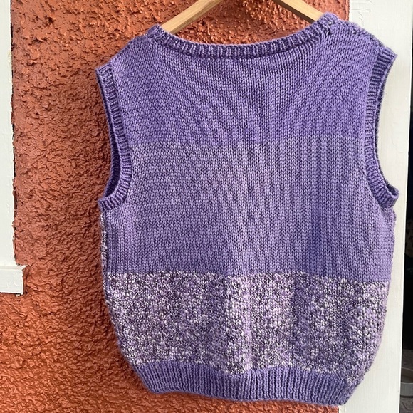 Women’s Purple/Lavender Ombre Knit V-Neck Sweater Vest- Unsized - Picture 2 of 4